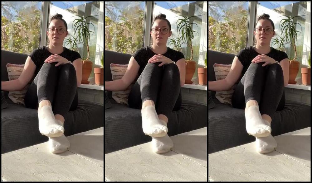 Mimisfeet1 Aka U81134601 Onlyfans Want To Sniff My Stinky White Gym Socks