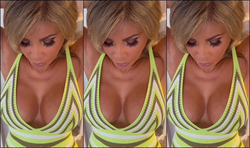 Connieelizabeth 2576091096 08 26 2022 Just Getting Ready For A Drive Around Town Time To Take The Top Off