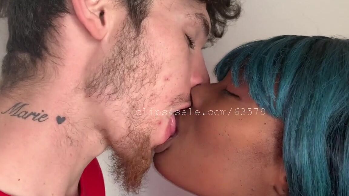 Kissingchannel Nicknamed Kissingchannel 11 10 2020 Onlyfans Video Brandon And Marie Milien 23 Kiss Part2 Monday