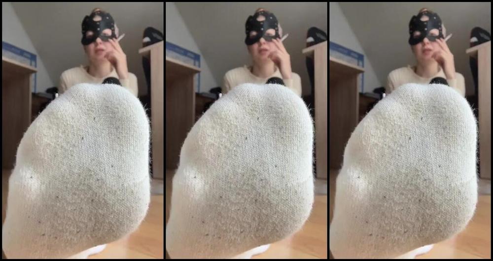 Socksfeet Misstress Nina Onlyfans 03 01 2024 Do You Like My Dirty Socks While I Smoke You Can Desire My Smelly Socks And