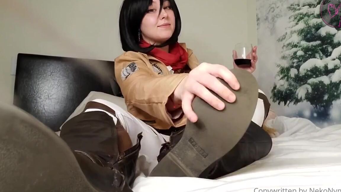 Nekonymphe Onlyfans Vore Giantess Mikasa Cosplay Video Mikasa Finds A Little Bug Staring At Her Feet So She Knocks Rx