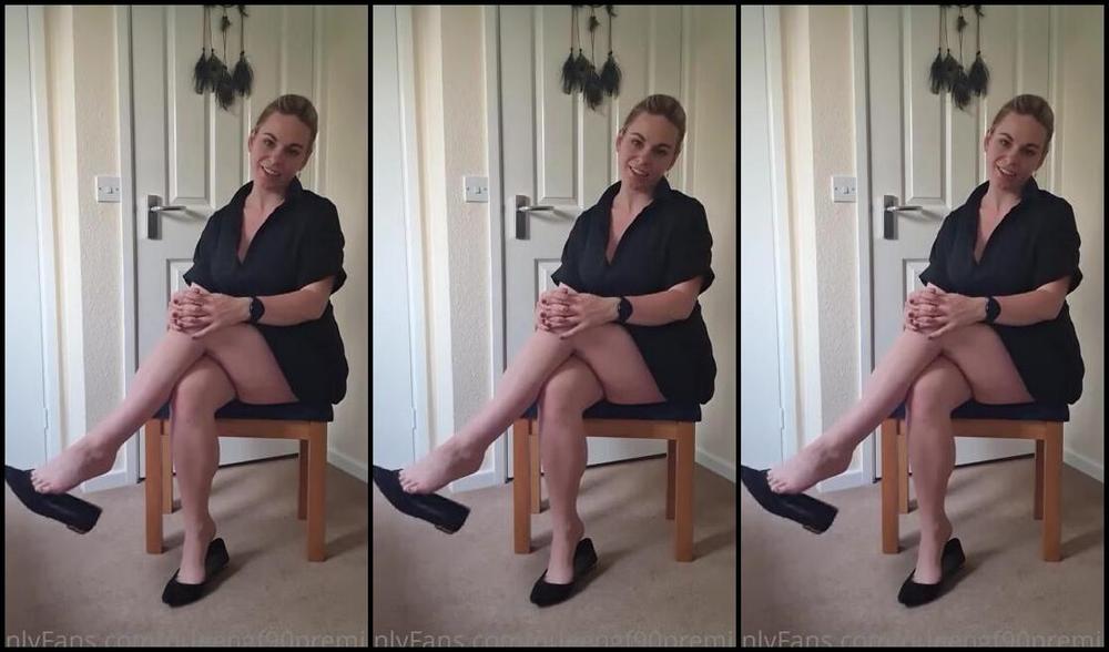 The Foot Queen Of England Aka Queengf90Premium Onlyfans Would You Cum In My Shoes