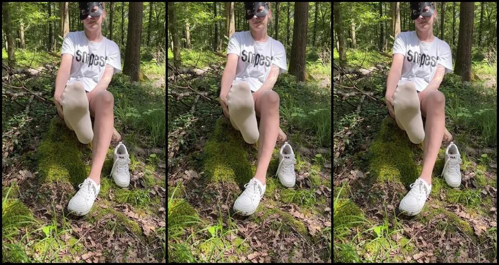 Socksfeet Misstress Nina Onlyfans 07 14 2024 Do You Imagine What It Would Be Like To Be Alone In The Forest With Me
