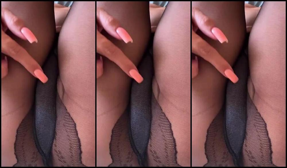 Julia Woo Aka Woo Movie 10 06 2024 Onlyfans Video Just Enjoy Myself In Pantyhose