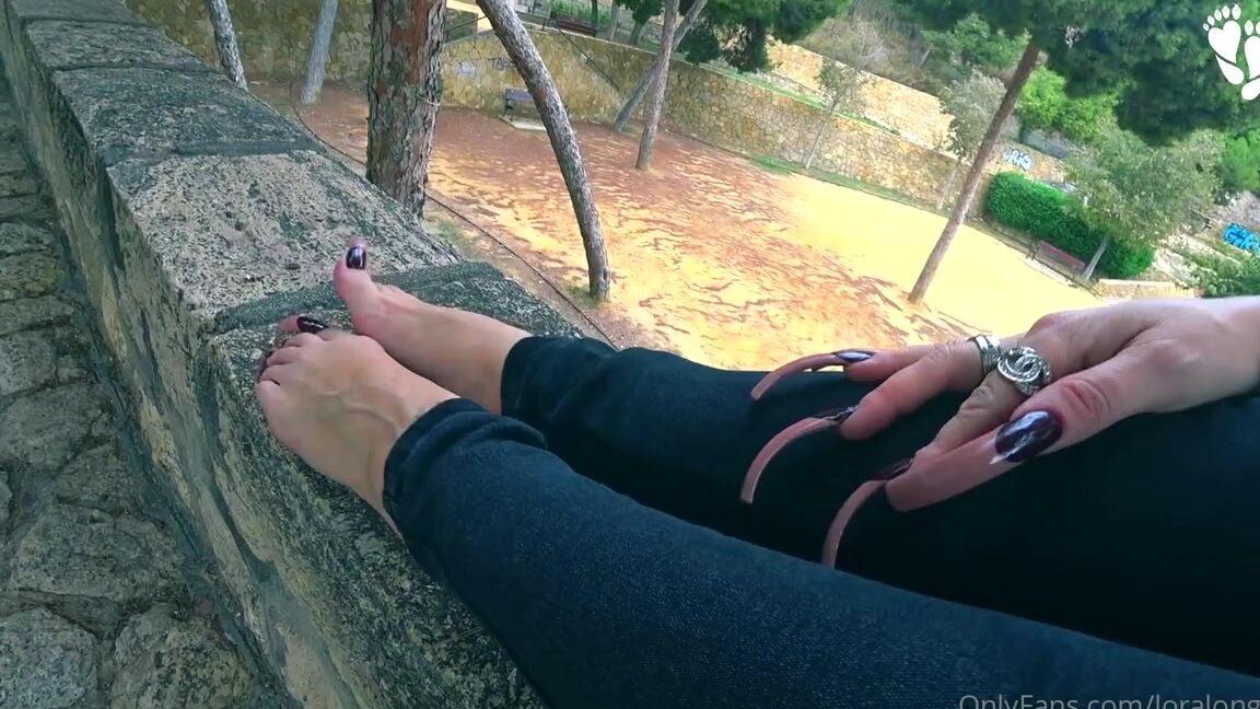 Lora Long Nails Nicknamed Loralongnails Onlyfans Walking With Long Toenails Down The Street In Alicante Cam Del Castillo De San Fernando Httpsgo
