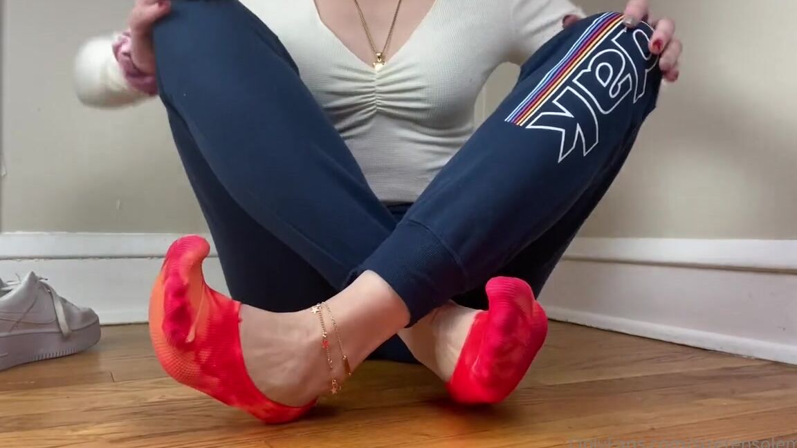 Sizetensolemates Onlyfans Sit Down Listen To All Of The Reasons Why I These Neon Peds