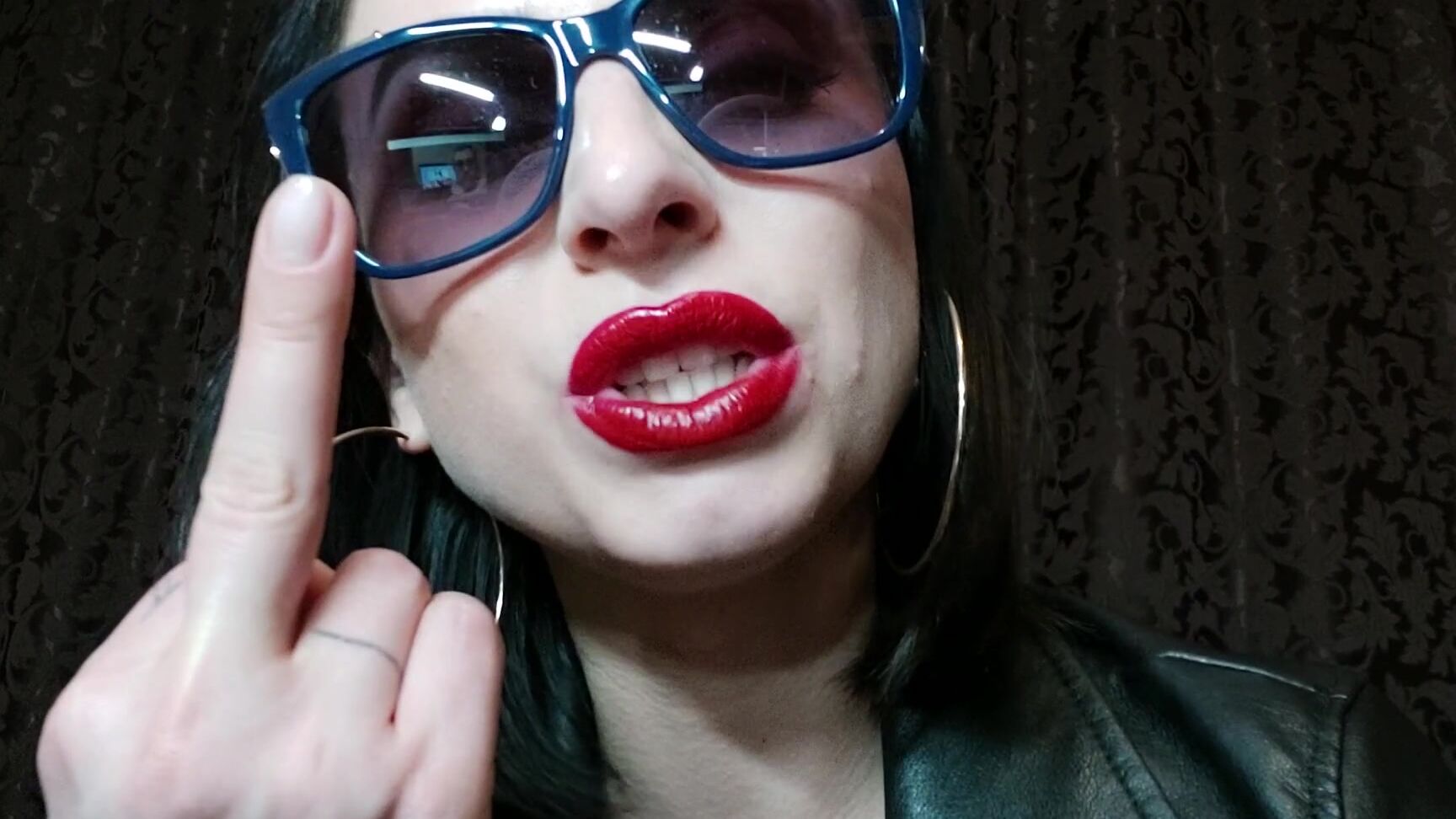 Moneygoddesss Virgin Loser Exp Osed In My Sunglasses