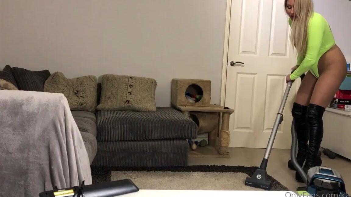 Kaz B Nicknamed Kazbxx Femdom 04 26 2020 Onlyfans Video In Lockdown When You Have To Do Your Own Cleaning And Then When You Come To