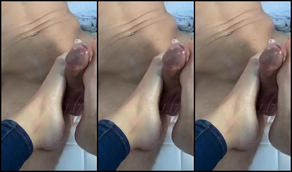 Greek Goddess Li Aka Greekli77 Onlyfans Black French Tip Quickie Happy Foot Fetish Friday Or Should I Say Happy Footjob Friday O9