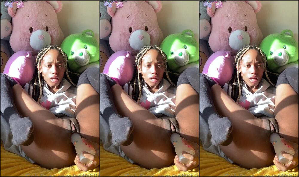 Softtitlita Just Relaxing In My Hoodie