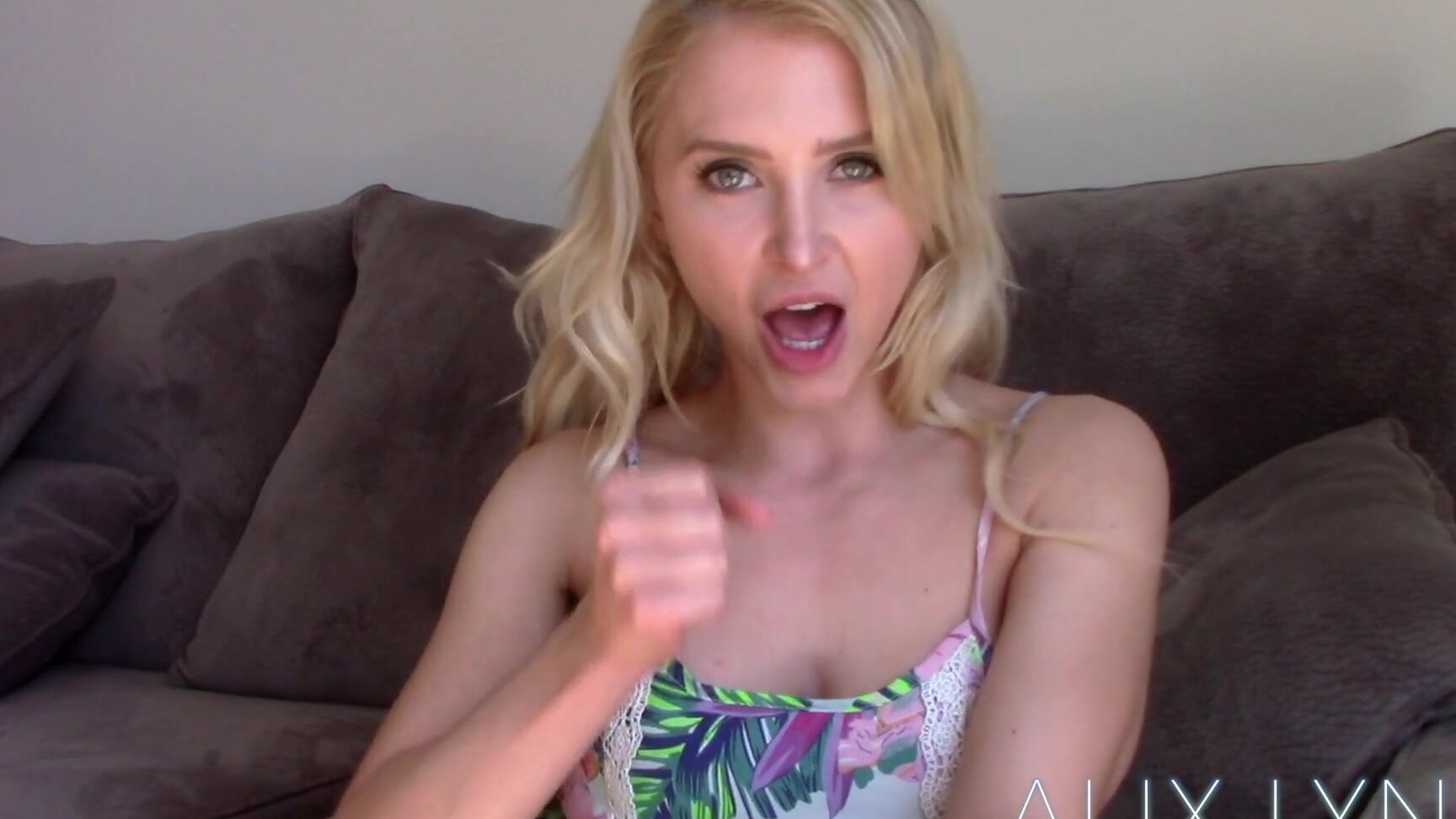 Alixlynx I Ve Noticed You Peeking On Me Ever Since I Moved In Neigh