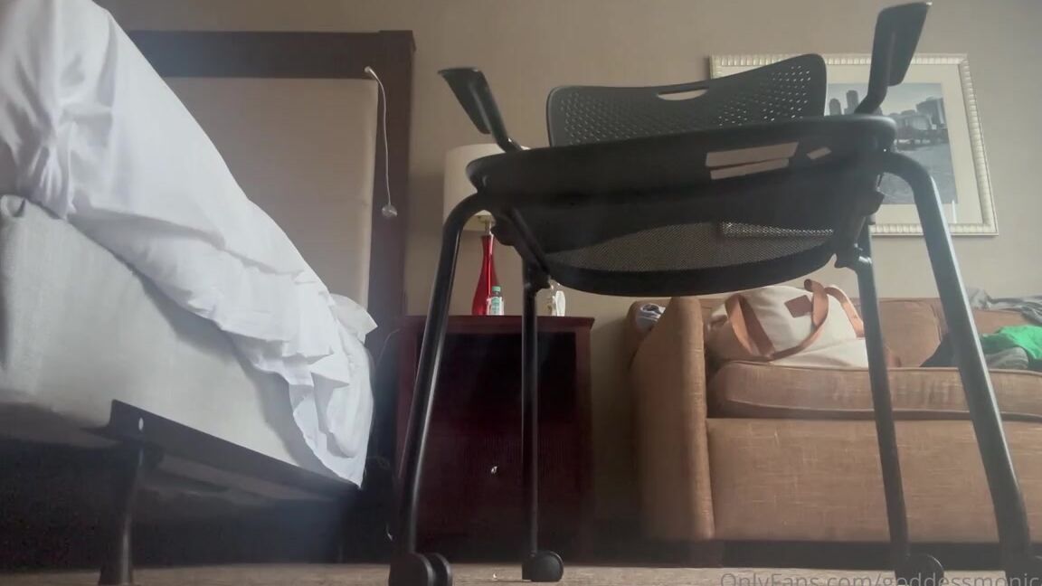 Goddessmonica00W Foot Fetish 10 04 2024 Onlyfans Video Bad Aunty And Nephew Joip