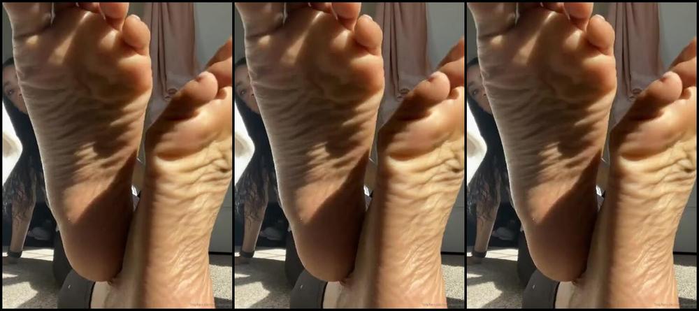 Goddess Coco Aka Cocobonsolez Onlyfans The Prettiest Soles You Ll Ever See 2