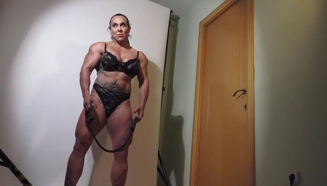 Alejandra Chacon Aka Alejandrachacon 01 09 2023 Onlyfans Video Biceps N Pecs High Pumping Like The Giantess View