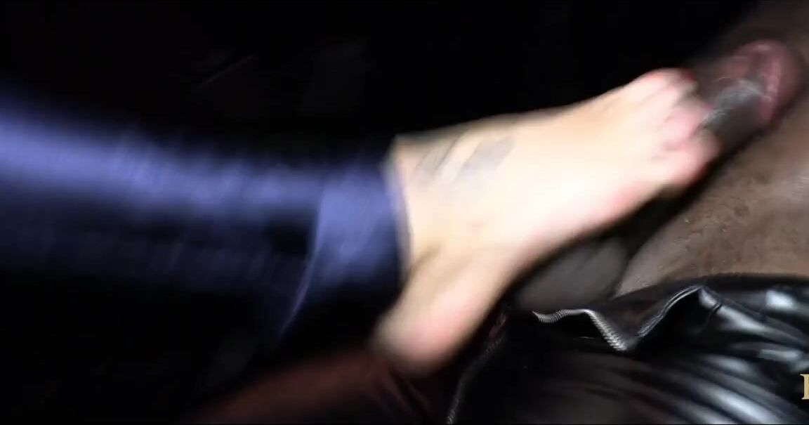 Miss Fair Trade Feet Nicknamed Fairtradefeet Onlyfans 09 30 2023 Footboy At The Mercy Of Two Goddesses