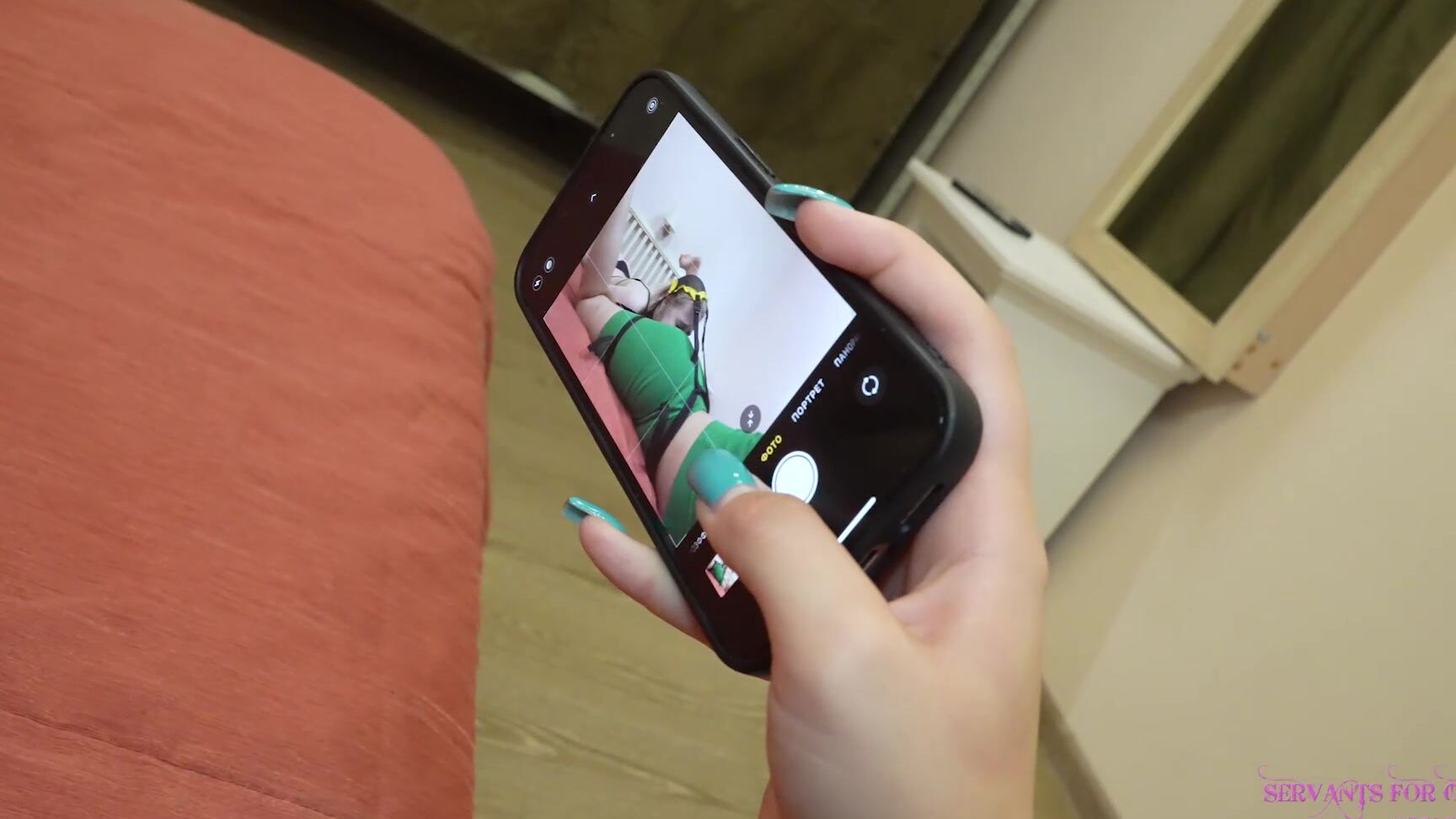 Servant For Girls - RADA - Breathe deeply with my sweaty ass! Clips4Sale