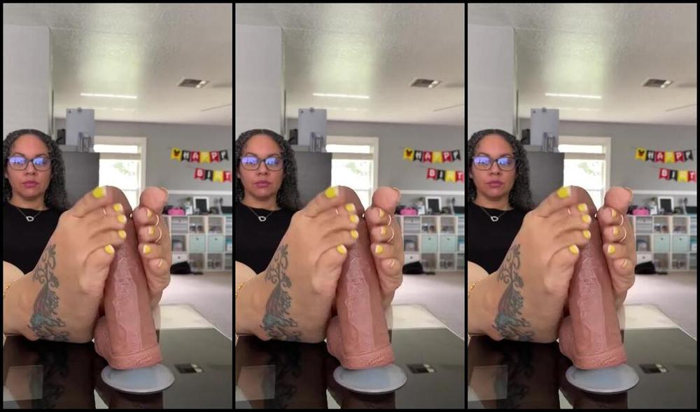 Deedeericanfeet 09 08 2024 Onlyfans Video As Requested A Sexy Fj On My Table