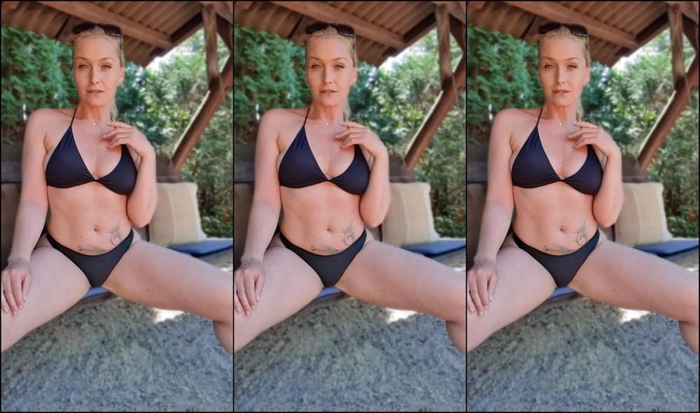 Kathianobilixx And Request N Outdoor Tease Masturbation Game