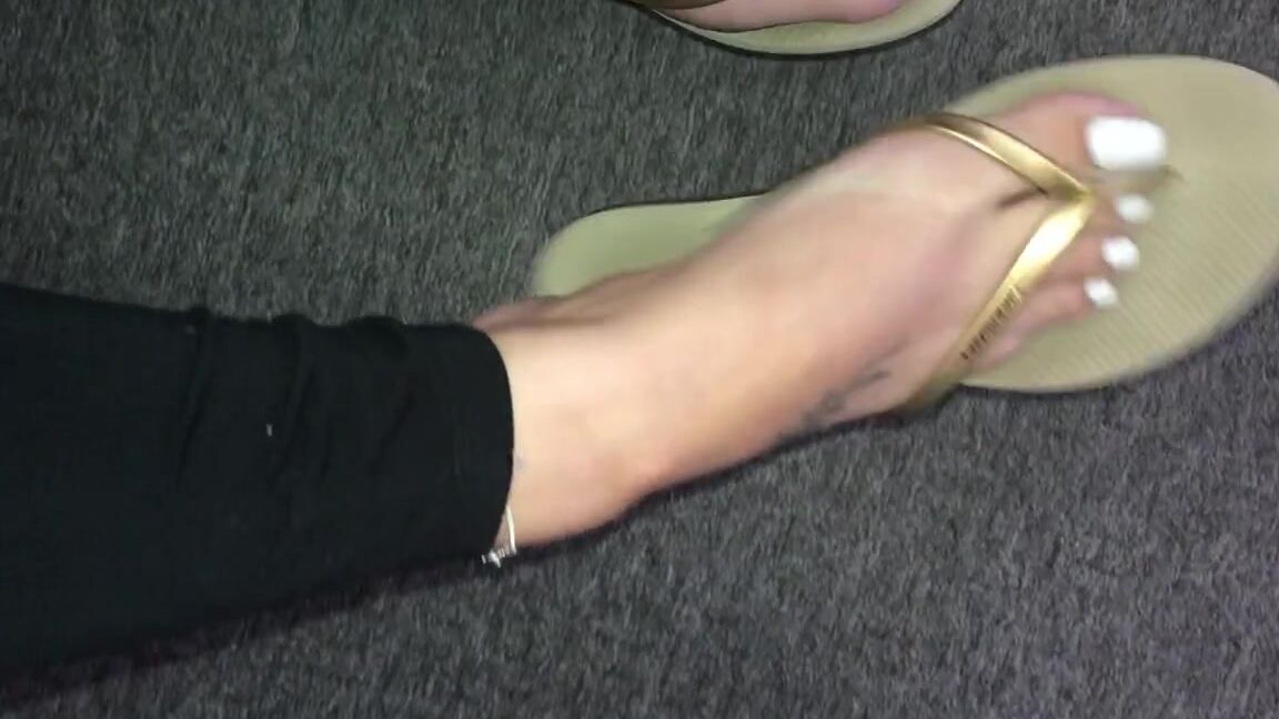 Footsiegalore Onlyfans Only Fans Exclusive Flip Flop Play And Dangling 5 Minute Video