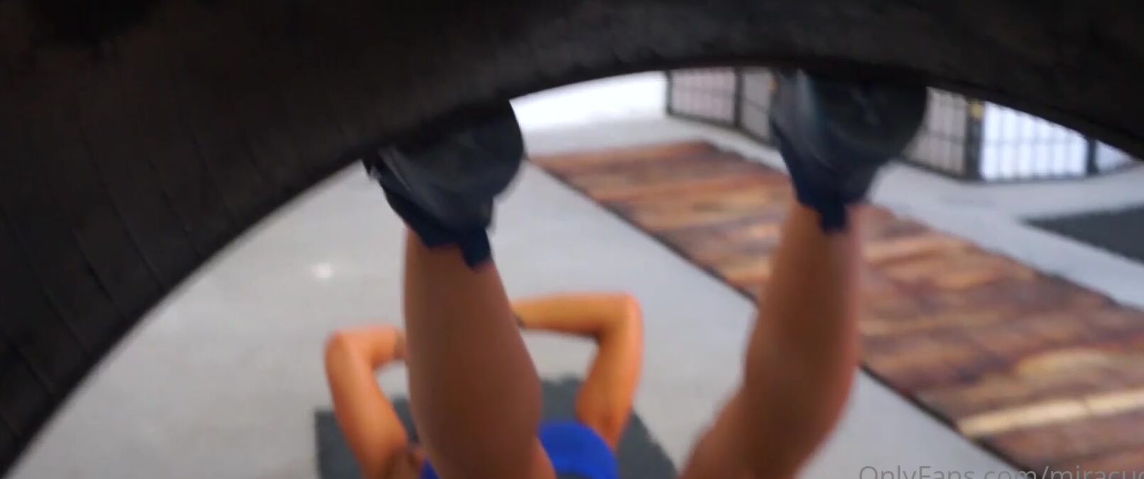 Miracuckold Strong Legs