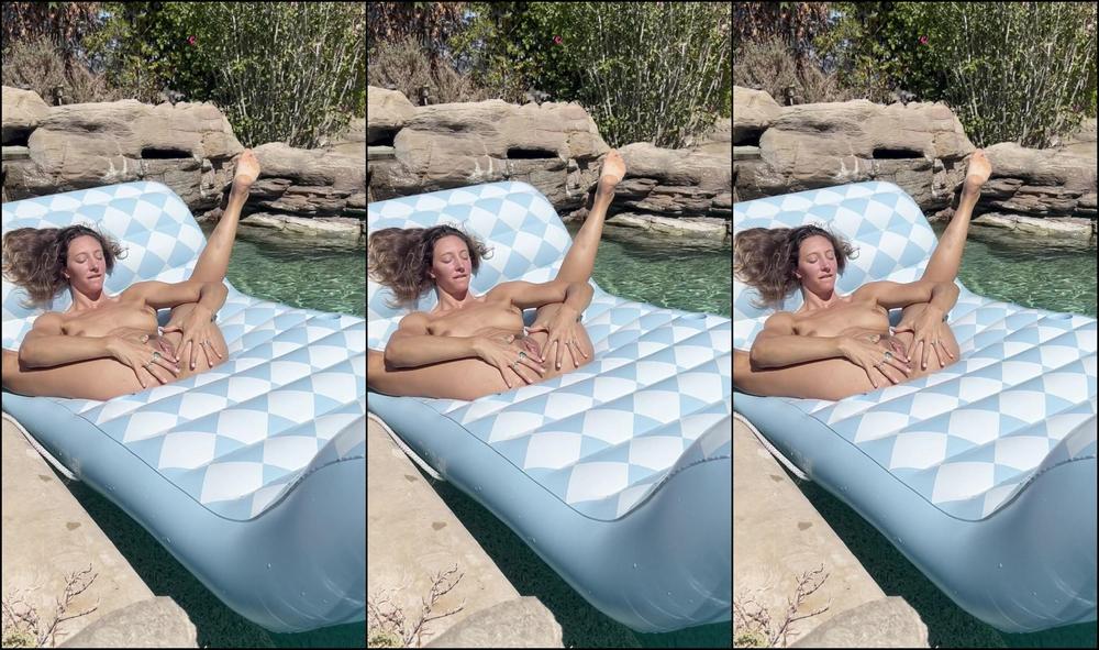 Stephinspace Float Away With Mii On This Sunny Afternoon And