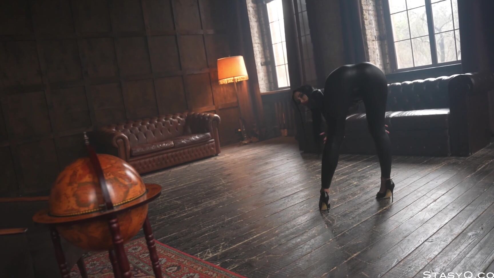 Solo, Posing 2023-06-04 KarenQ SiteRip