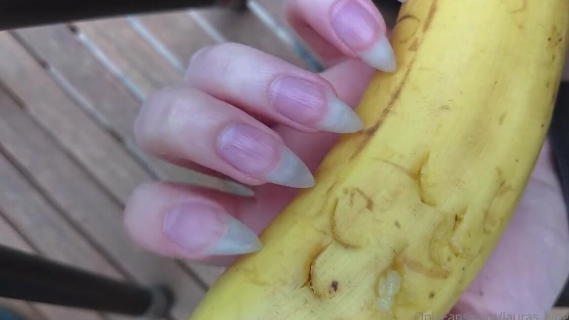 Lalalaura Nicknamed Lauras Kingdom 01 21 2022 Onlyfans Video Claw Queen Claws Banana Claw Queen Is Back Her Nails Are Sharp And Bare In This 0