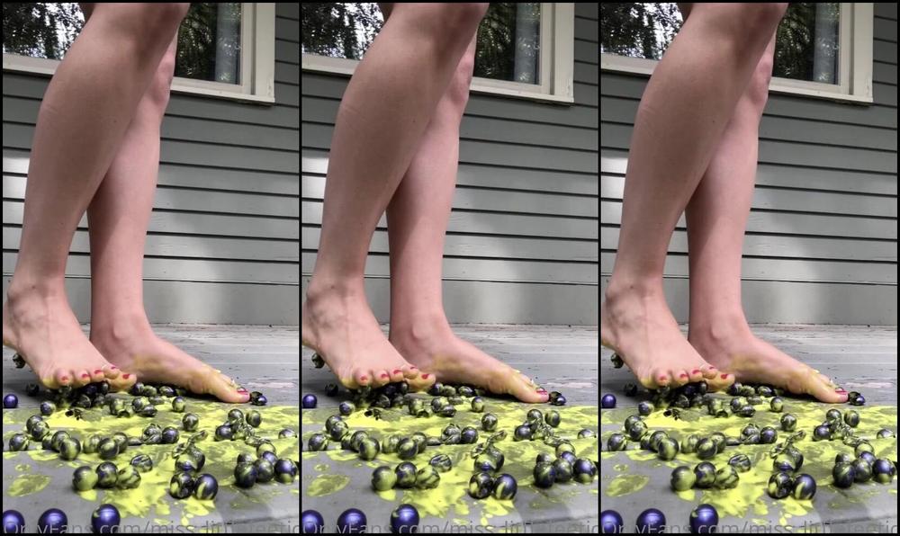 Miss Littlefeetjoi Playing A Different Version Of Paintball Today I Love Watching These Explode Under My Fe