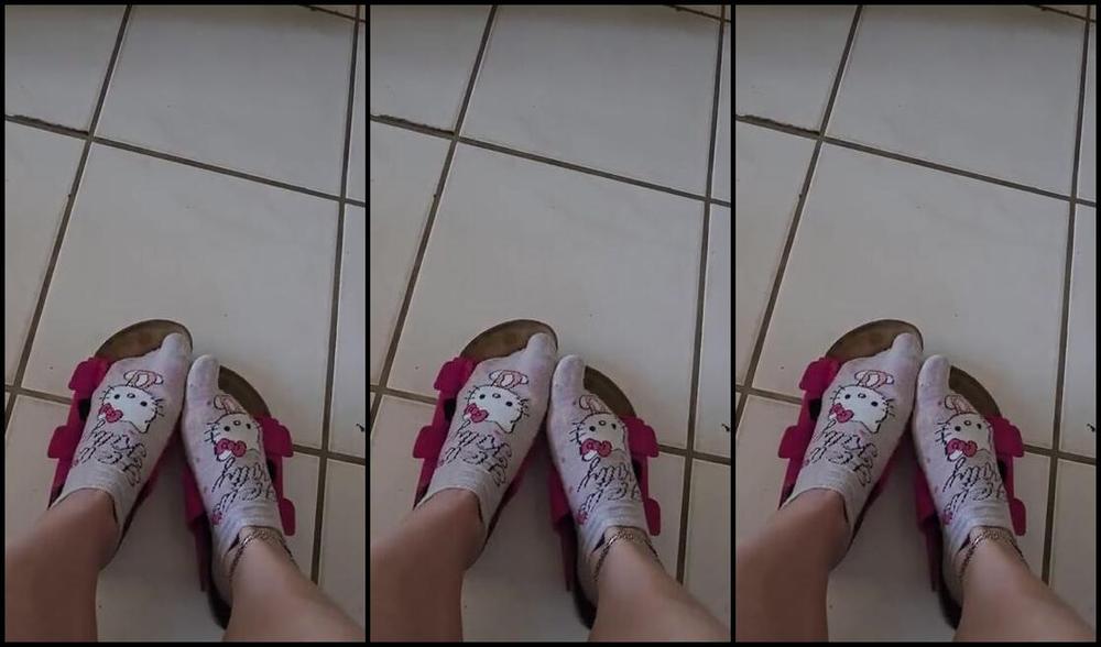 Goddess Nicole Aka Nicolesgoddesssoles Foot Fetish 05 07 2024 Onlyfans Video These Socks Are All Yours Soon