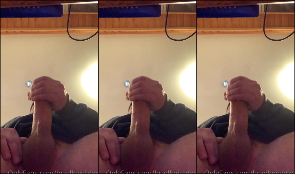 Bradknightxxx My Cock Looks Bigger Than Normal In This Shot