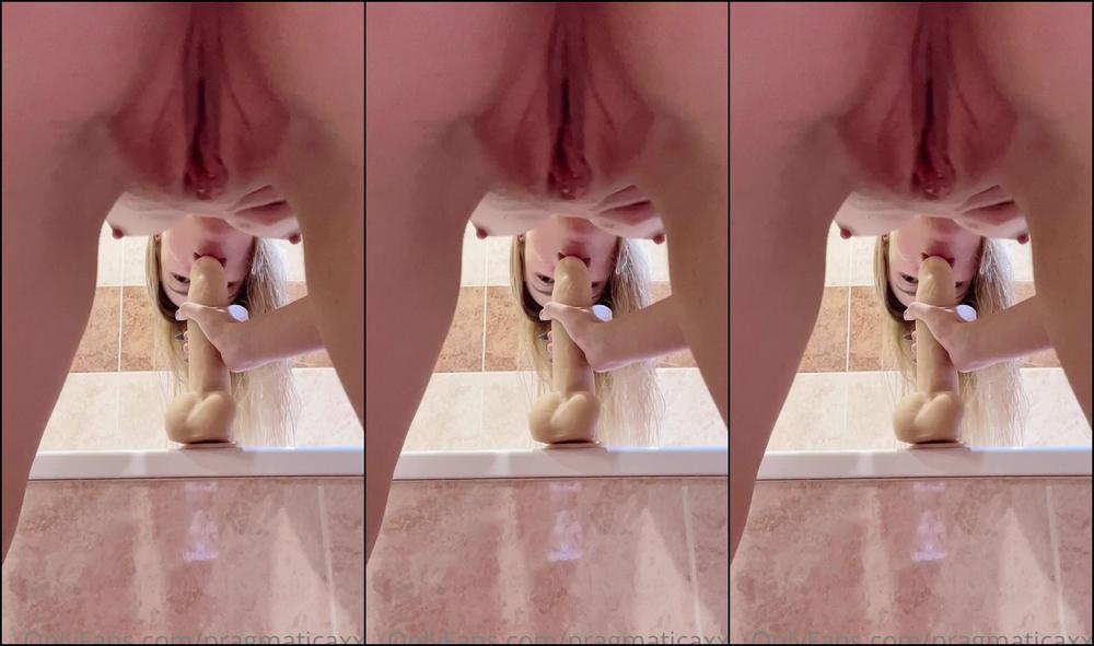 pragmaticaxxx-27-01-2021-2018116865-i-take-a-shower-and-have-fun-like-it-if-you-also-like-a-close-up