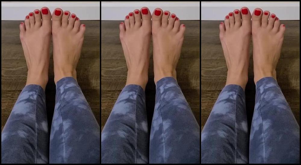 Crystal Paris Nicknamed One Lonely Foot 09 29 2024 Onlyfans Video Sexy Red Toesies