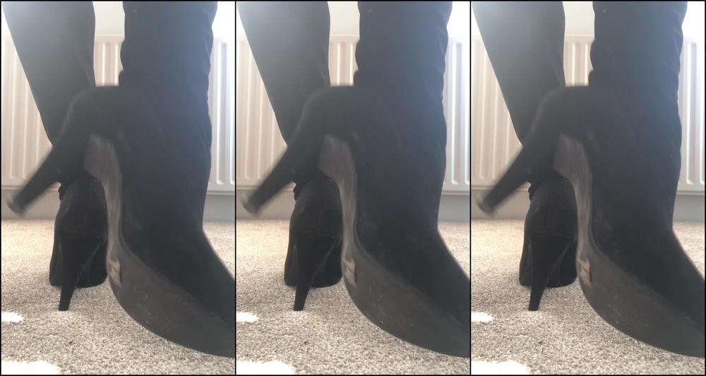 Bootyful Nylon Queen Who Wants To See Me Use It