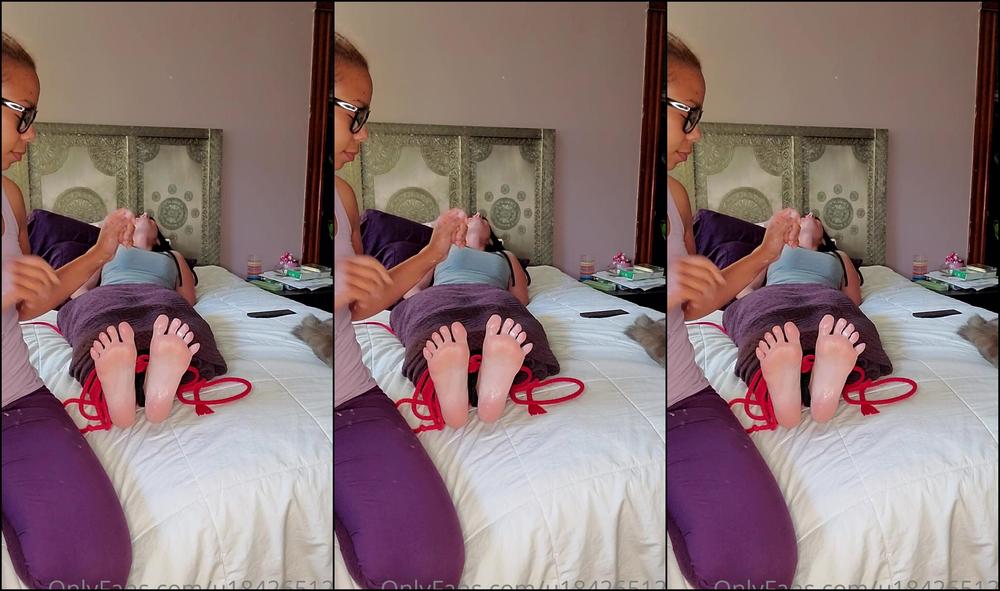 u184265127-01-11-2021-2262259318-spy-tickle