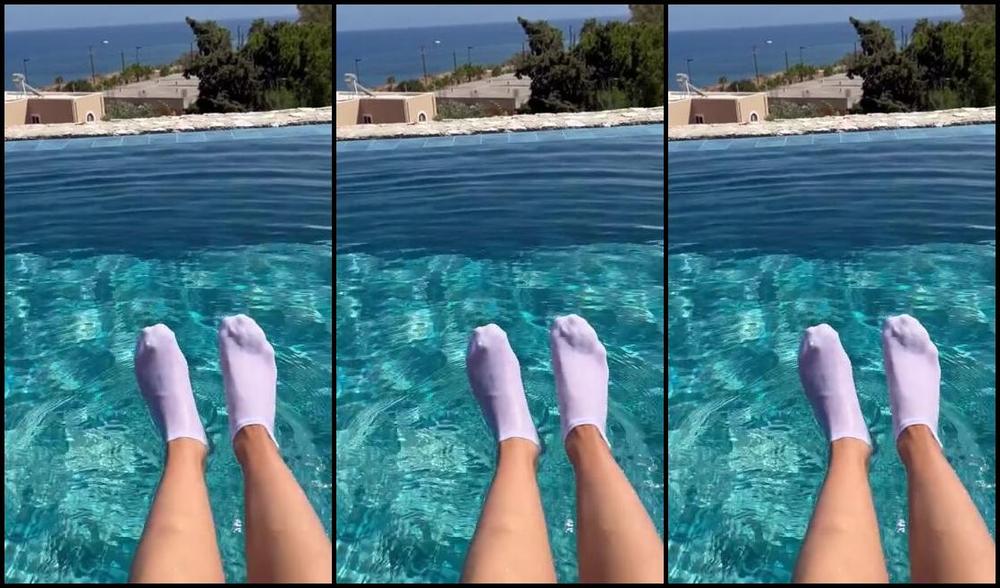 Germangirlnextdoor95 08 29 2024 Onlyfans Video Needed A Little Cool Down Enjoy Your Summerday 6