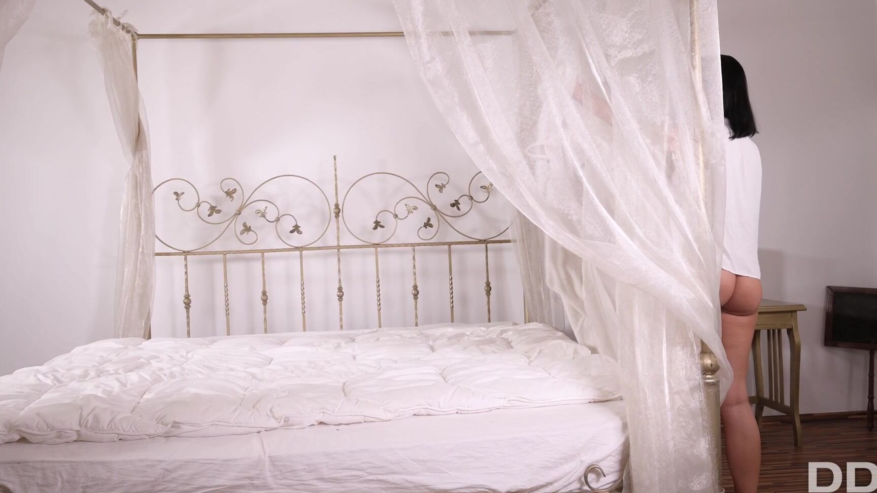 MILF, Gonzo, Cum In Mouth, Hardcore, Big Tits, Interracial, Big Ass, BBC, All Sex Kira Queen - Raunchy Russian Bounces Fat Ass On BBC SiteRip