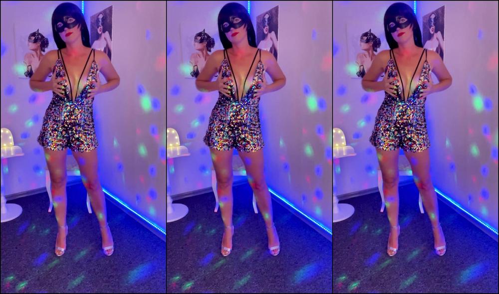 Dirty Lady Dirty Lady Dancing Striptease And Fingering Horny Clit For You PornHubPremium