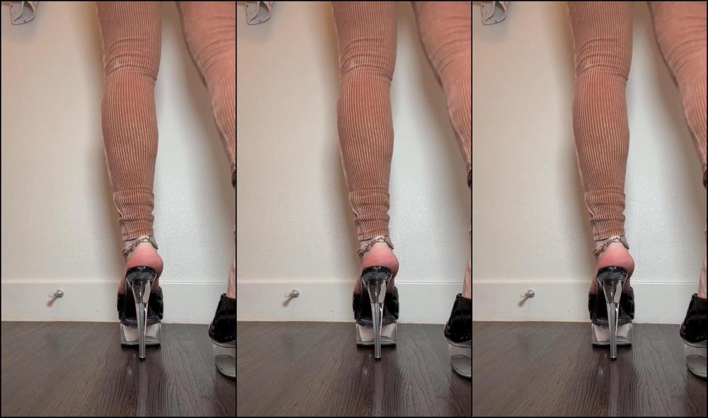 Goddessfendi 3522306164 10 14 2024 I Need Someone To Lick My Sweaty Feet In These Heels