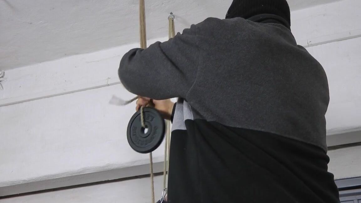 iris 2011 06 12 hand jobs with weights Amature Xtreme