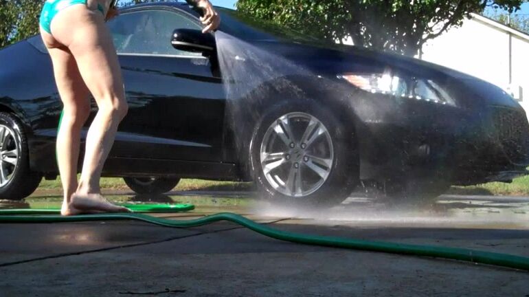 Morina Bikini Car Wash