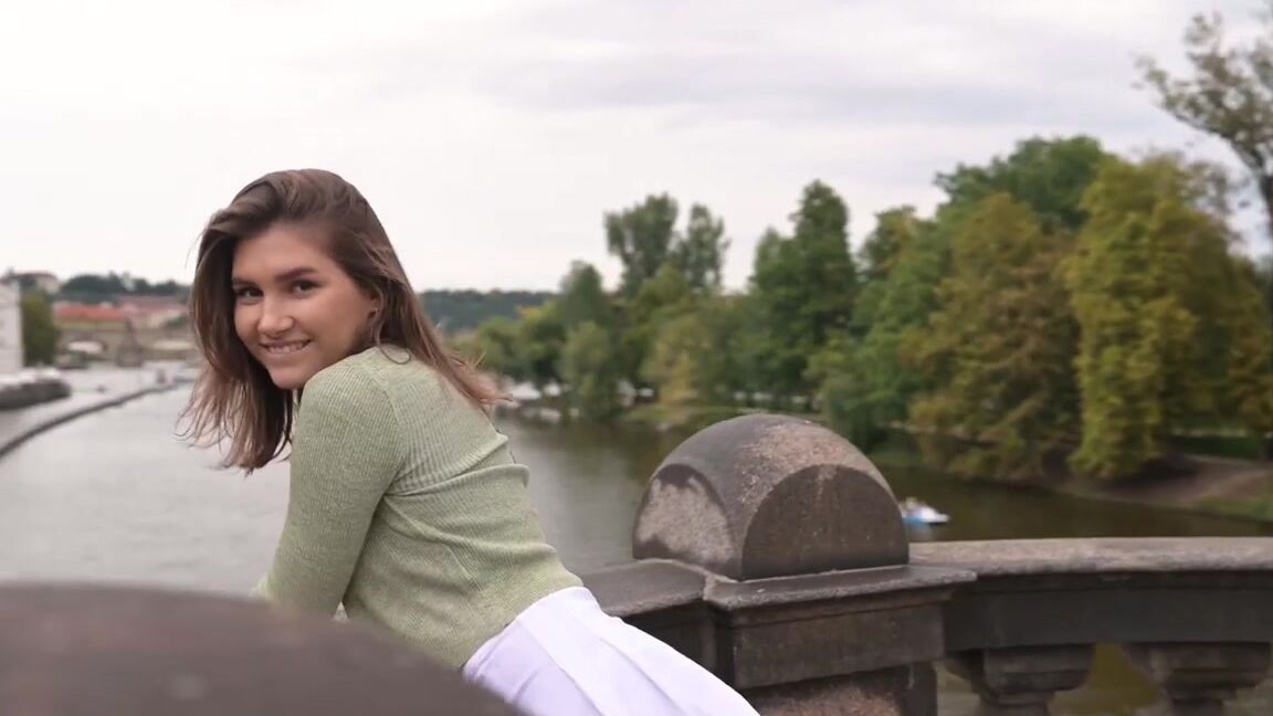 Bralessforever 2023-03-11 - Ellie - City Vibes with Ellie Bralessforever