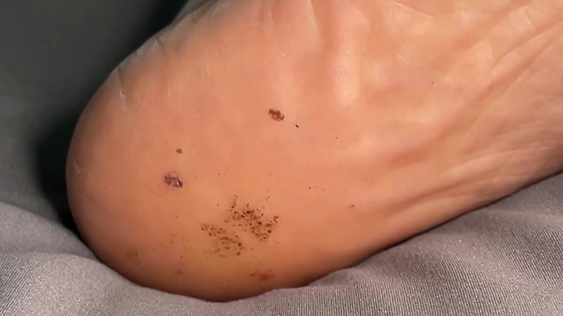 Dirty Feet, Feet, Barefoot, Foot Fetish, Ebony Foot Fetish, SFW ebony girl shows off her dirty feet ManyVids