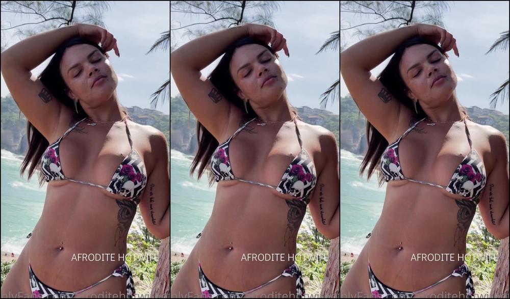 Ofcafroditerj Para Deixar O Lugar Ainda Mais Belo Na Perfeita Harmonia Da Natureza Afrodite Contempla E