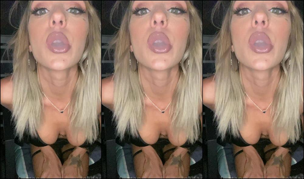 Justnitnee Smoking A More After Work