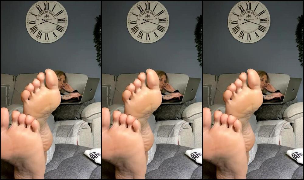 Goddesssuzie Stream Started At Pm Just Chilling On