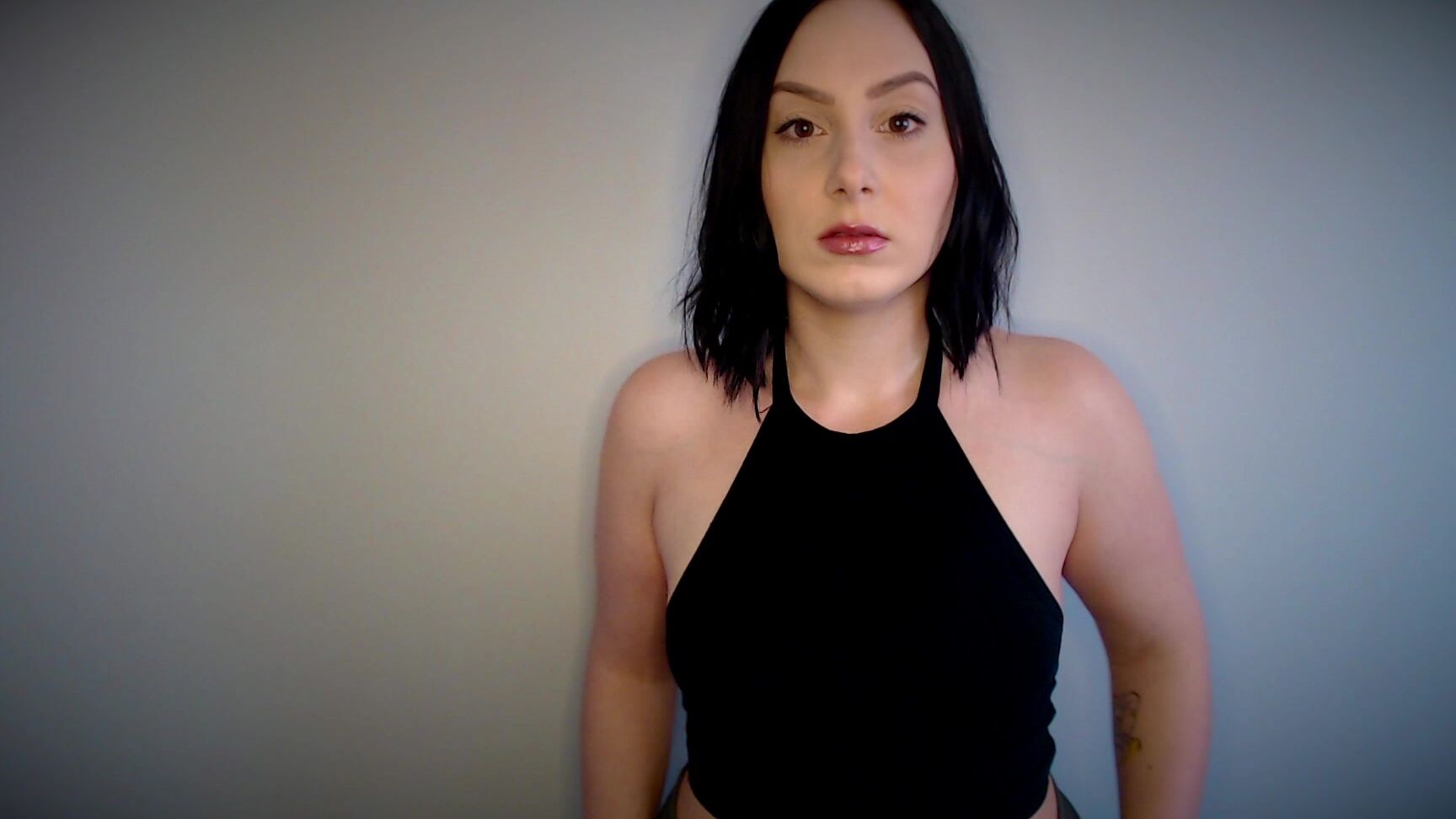 Goddess Arielle Chastised During Quarantine ManyVids