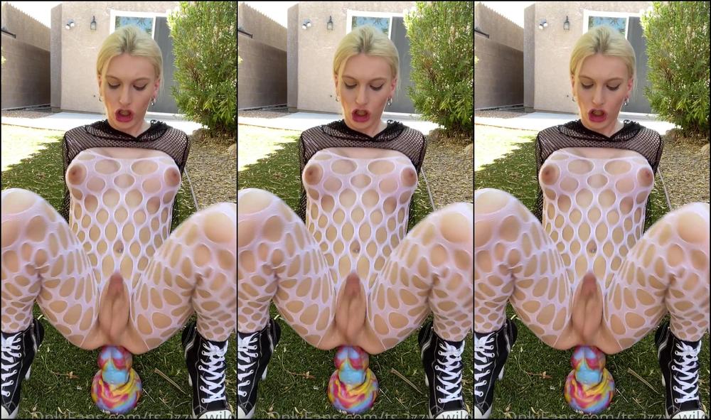 Ts Izzy Wilde 2519911224 07 12 2022 Outside Sneak And Fuck I Sure Do Love Sitting On A Fat Dildo Were My