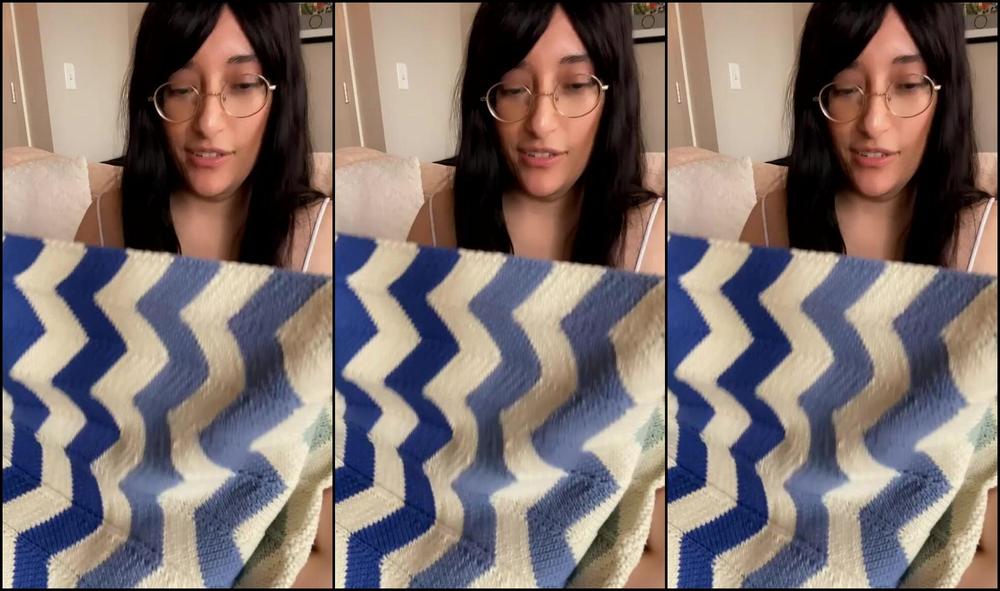 Zarasutra 3177734254 02 04 2024 I Like To Knit In Cold Winter Weather