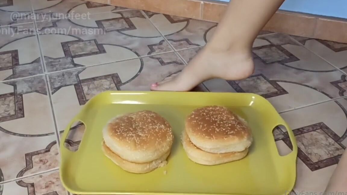 Masmr Onlyfans 8September Tasty Rolls Crushing Under My Soles For A Slaves Dinner You Hungry 3 Colors Pedi