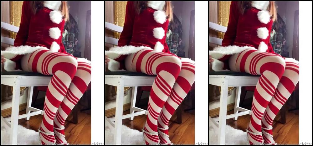 Nylonskitten Nicknamed Nylonskitten 12 06 2020 Onlyfans Video 1 Min Vid Clip Heel Dangling In My Candy Cane Tights